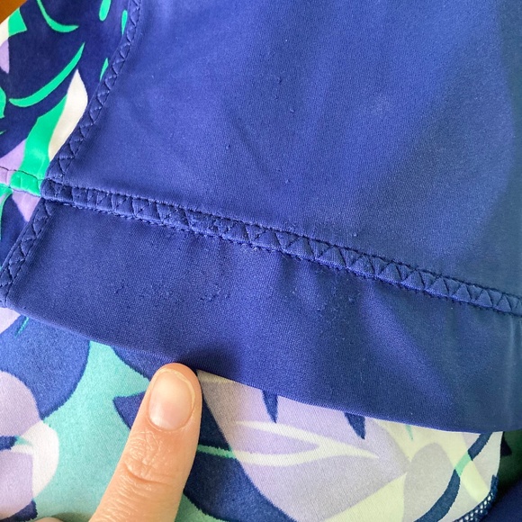 Women’s size medium Lands’ End gently used swim shirt/rash guard/surf shirt - Picture 5 of 5